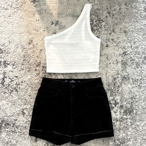 Hollister Black Jean Shorts 00 & American Eagle top XS Back to School
